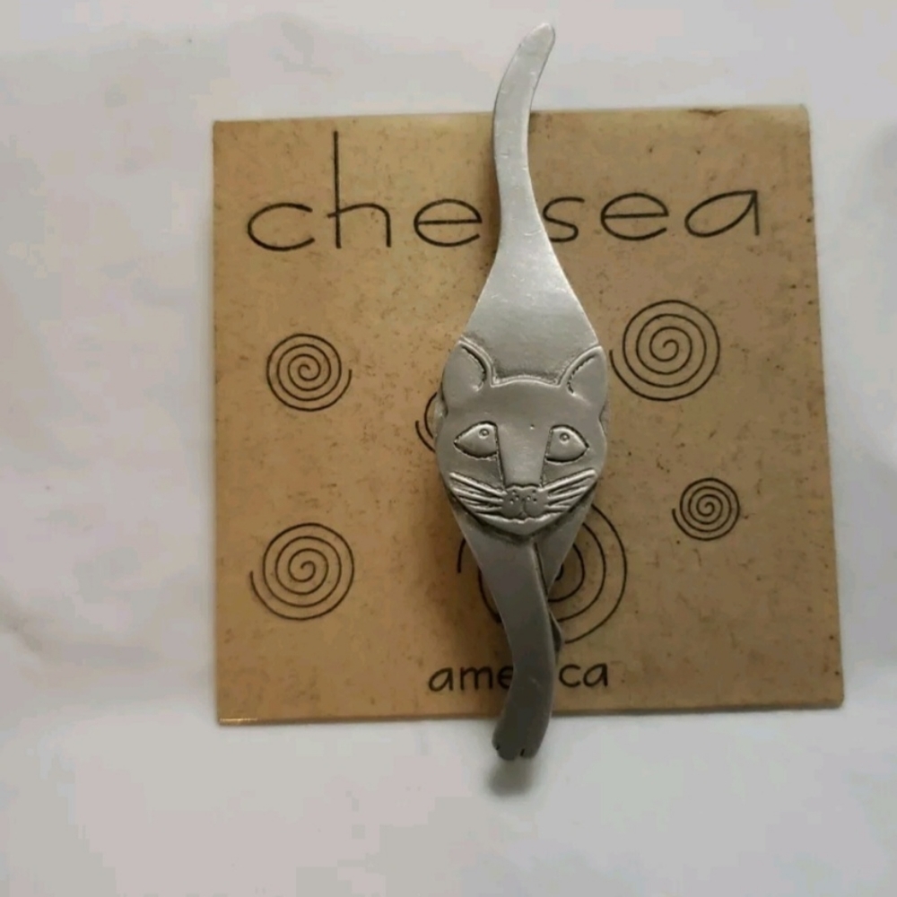 Chelsea America Pewter Slender Kitty Cat Pin